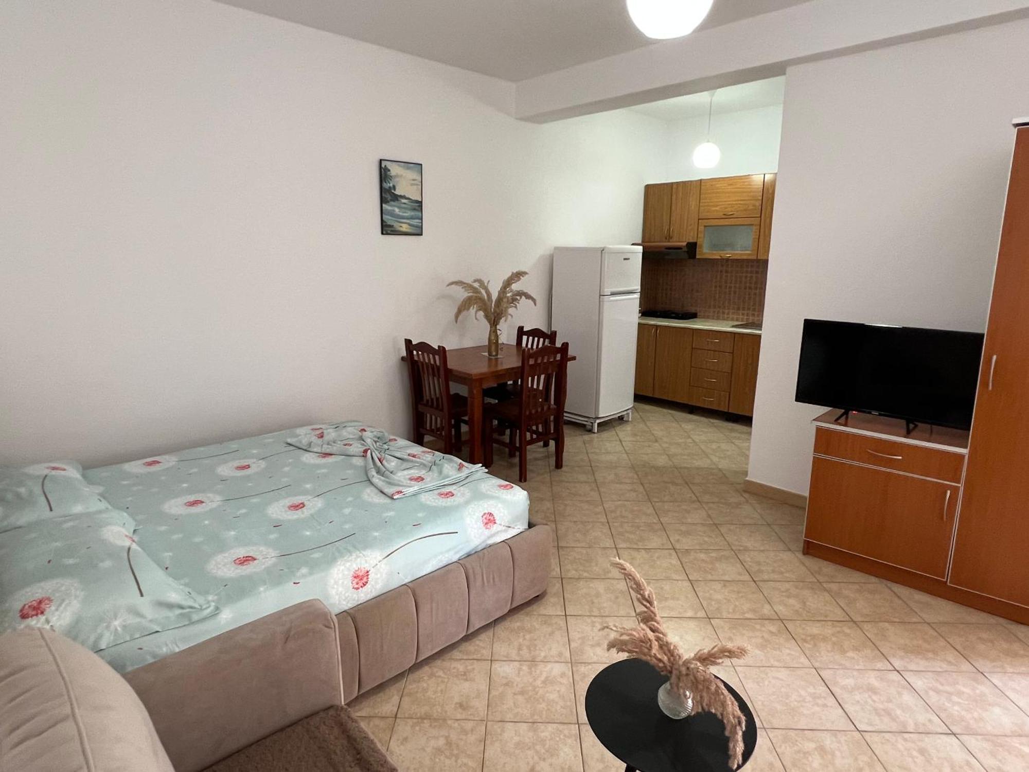 Armando Home-free Parking Included 度假居 Vlore