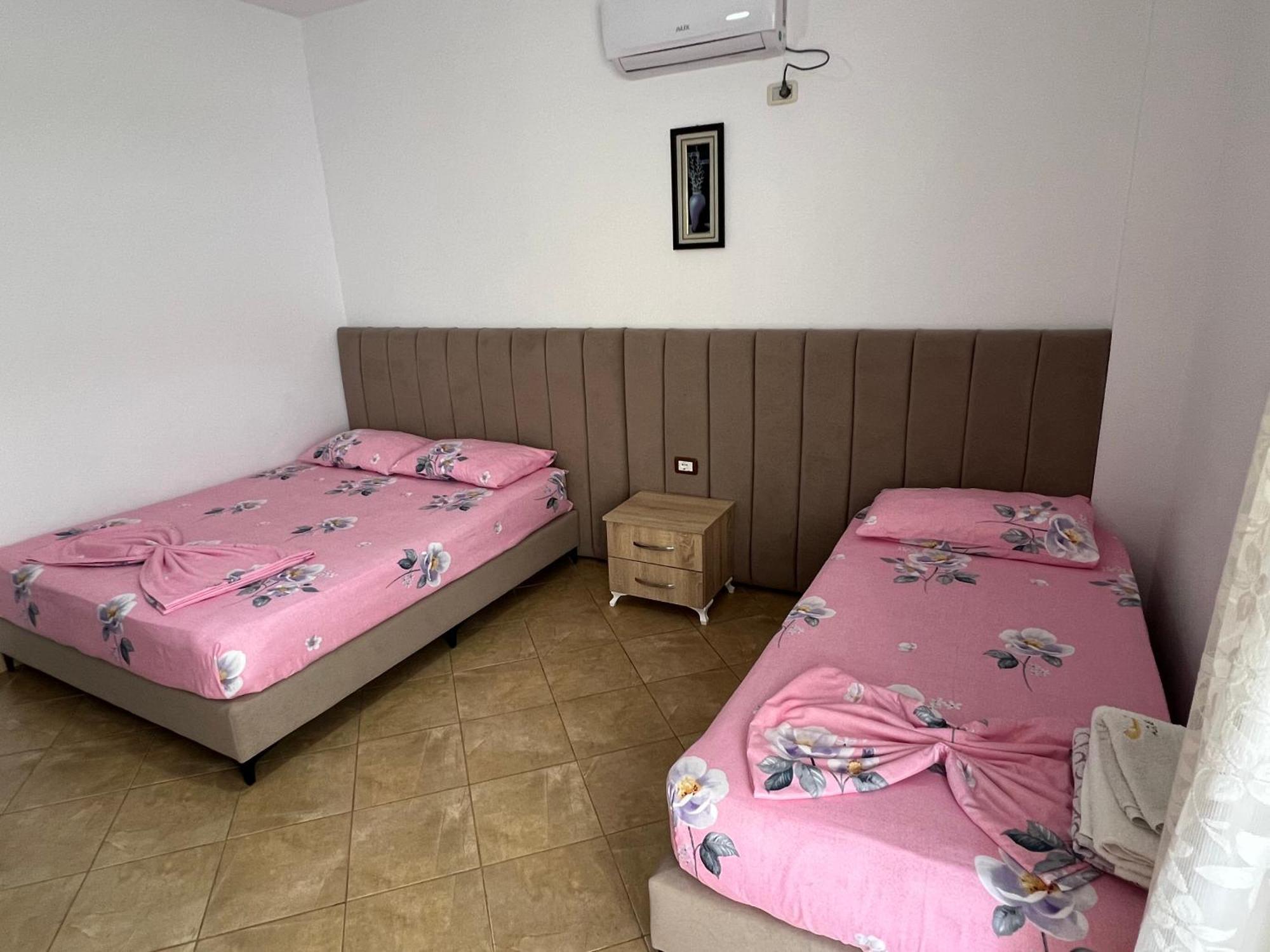 Vakantiehuis Armando Home-free Parking Included Vlorë